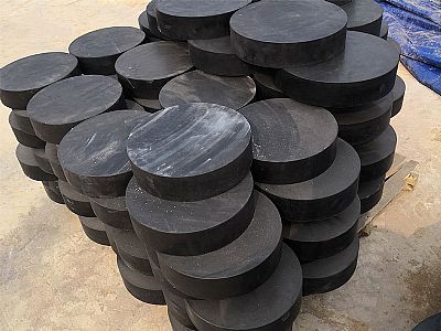 青铜峡板式橡胶支座由若干层橡胶片与薄钢板经加压硫化